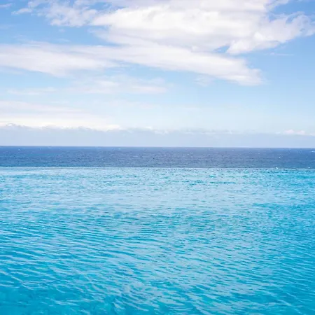 Luxury With Pool And Stunning Sea View Διαμέρισμα *