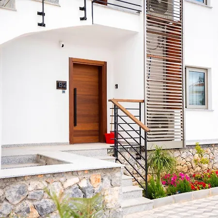 Luxury With Pool And Stunning Sea View Lägenhet Agios Georgios (Girne)