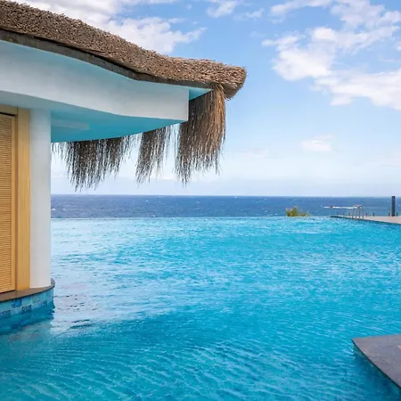 Lägenhet Luxury With Pool And Stunning Sea View